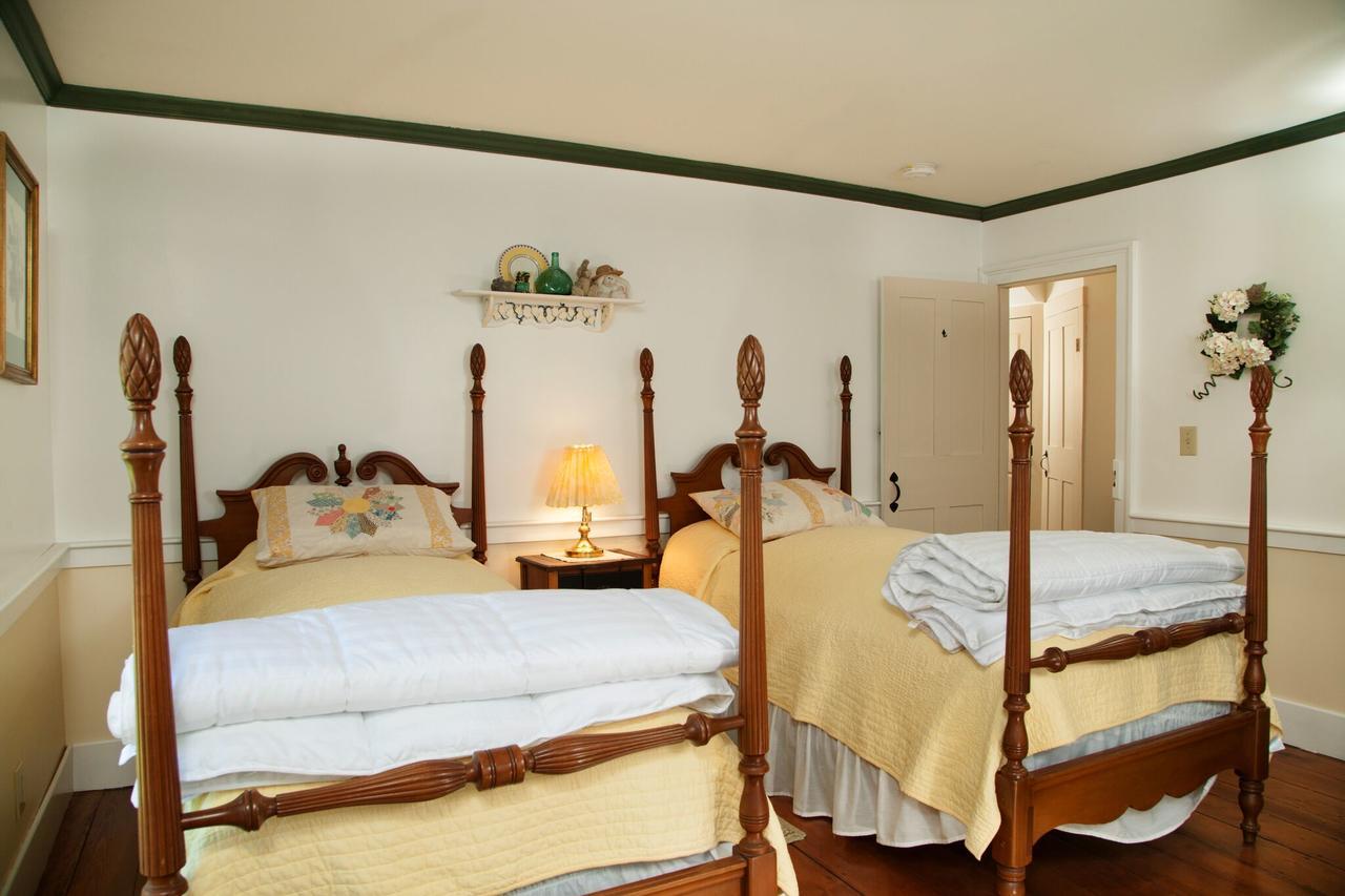 The Featherbed Inn Waitsfield Extérieur photo